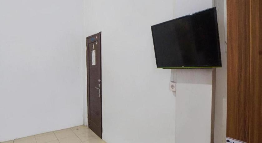 Oyo 92403 Gatsu Hotel 2*